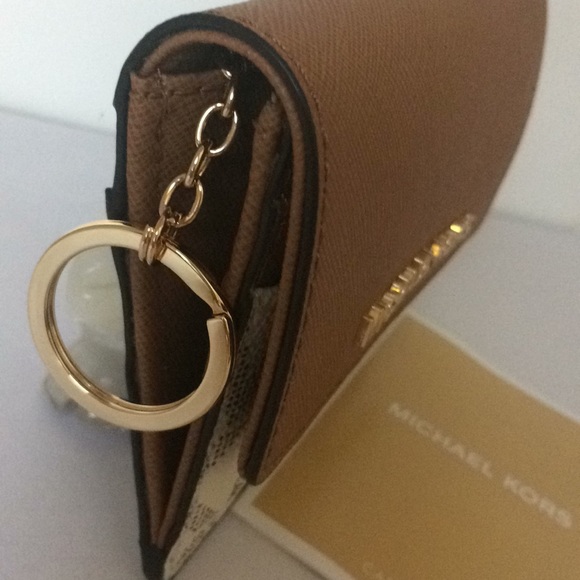 MICHAEL KORS CARD HOLDER with KEYCHAIN - Picture 3 of 8